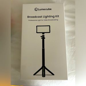 Broadcast lighting kit